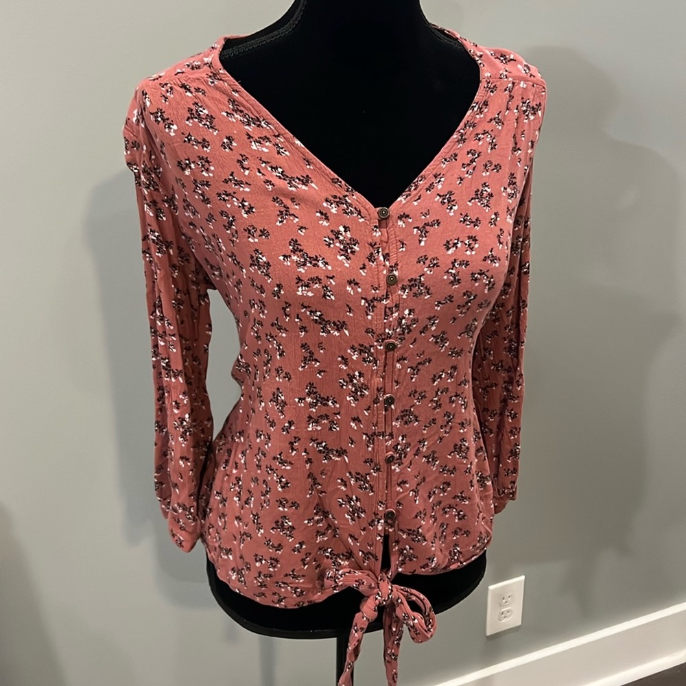 Maurices XL floral pattern shirt